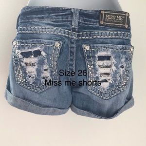 Miss me shorts size 26